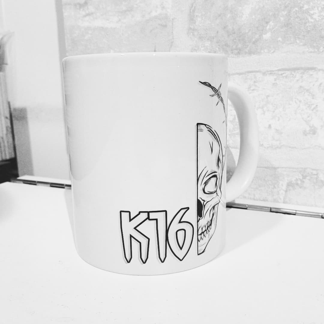 K16 - Taza Blanca Me Das Asco