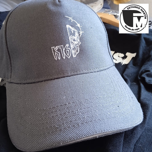 K16 - Gorra Bordada Gris