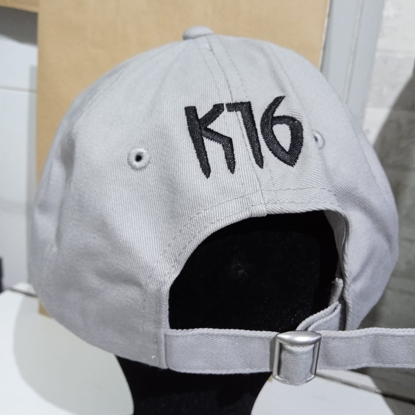 K16 - Gorra Gris Claro